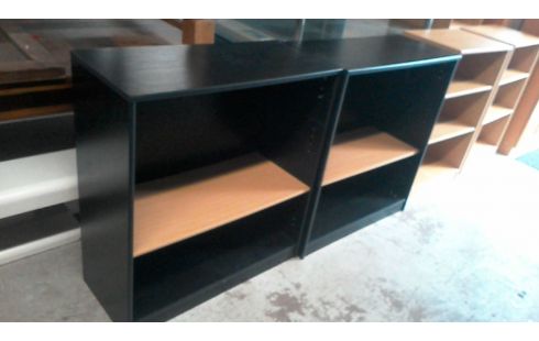 ETAGERE  NOIRE  L' UNE