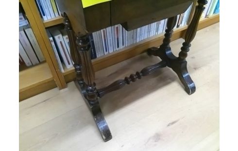 TRAVAILLEUSE ACAJOU 2T