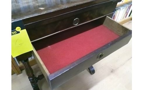 TRAVAILLEUSE ACAJOU 2T