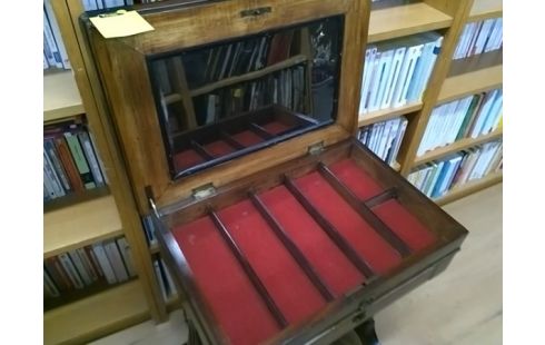 TRAVAILLEUSE ACAJOU 2T