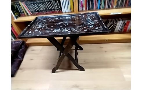 TABLE APPOINT INCRUSTATIONS NACRE