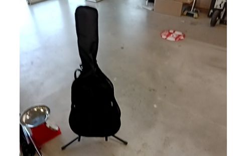 CLASSIQUE J3 MSA ENFANT AVEC ETUI ET PORTE GUITARE