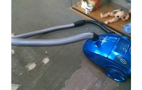 ASPIRATEUR ROWENTA BLEU 750W