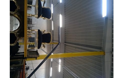 ZETEL ARMSTOEL ZWART EN GOUD