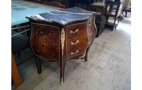 COMMODE BUIKVORM, MARMEREN BLAD