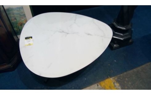 TABLE BASSE MODERNE STYLE MARBRE