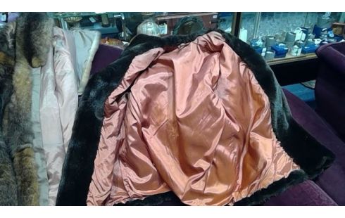 MANTEAU DE FOURRURE FONCE BIBELOT
