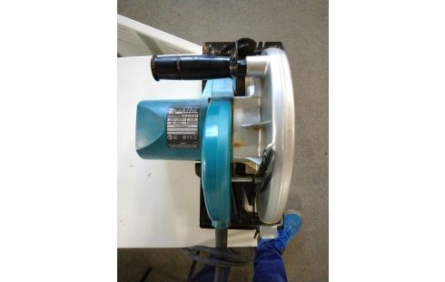 SCIE CIRCULAIRE MAKITA N5900B