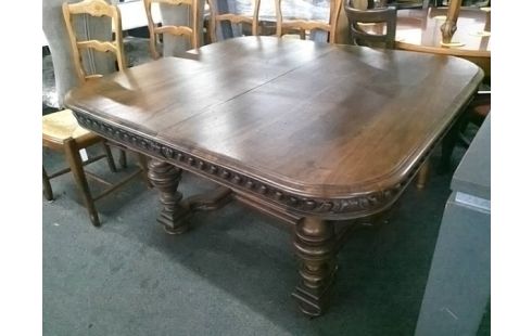 TABLE CARRE