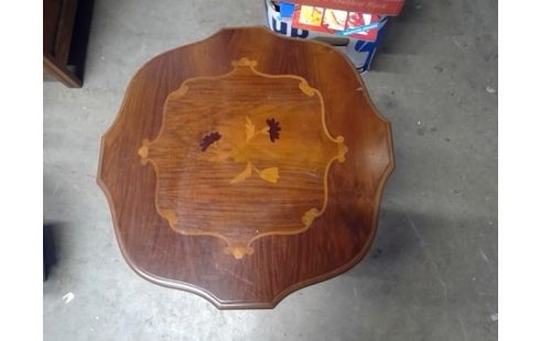 BIJZETTAFELTJE INLEGWERK