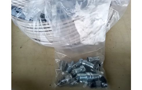 ENSEMBLE DE VIS DE DIVERS MODÈLE DÉBROUSSAILLEUSE