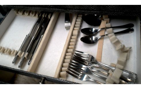 BESTEK INOX NIET COMPLEET