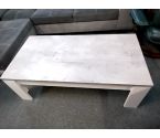 TABLE BASSE GRIS BLANC MODERNE MANQUE VERNIS COINS ABÎMÉS