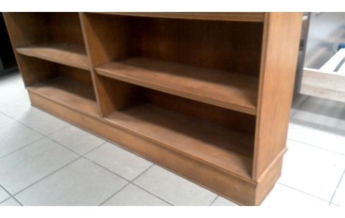 BOEKENKAST HOUT