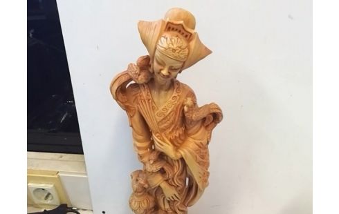 DECORATION DAME ASIATIQUE