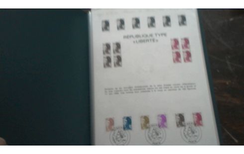 ALBUM TIMBRES COLLECTION ET