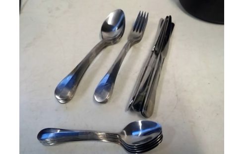 LOT DE COUVERTS IKEA