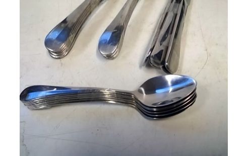 LOT DE COUVERTS IKEA