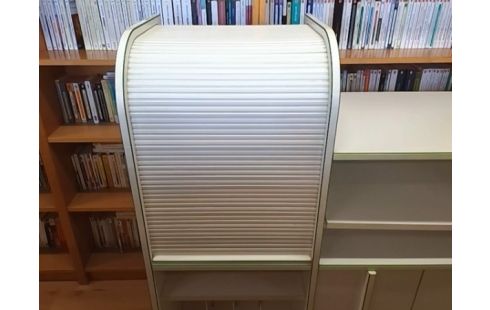 MEUBLE DE RANGEMENT BLANC BORDS VERTS 2P (USURE COIN BAS)