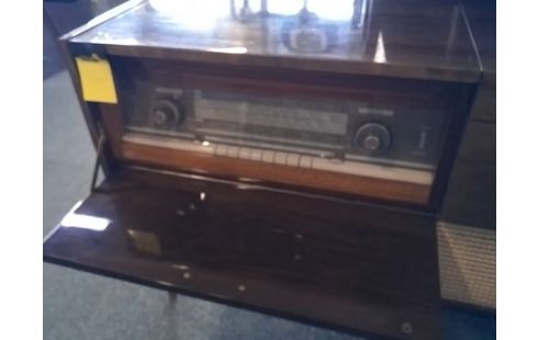 MEUBLE HIFI ANCIEN AVEC PLATINE (EN L'ETAT)
