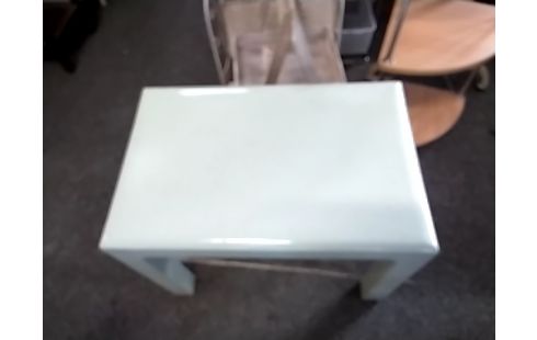 TABLE BASSE D'appoint verte peinte pm