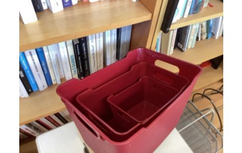 PANIER PLASTIQUE ROUGE LOT 3