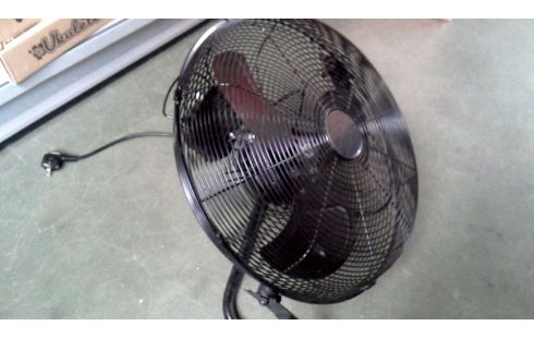VENTILATEUR NOIR