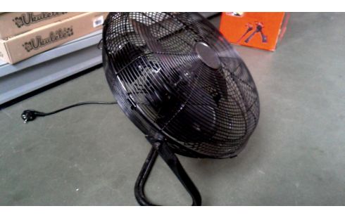 VENTILATEUR NOIR