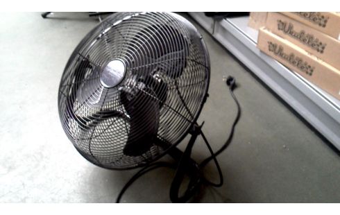 VENTILATEUR NOIR
