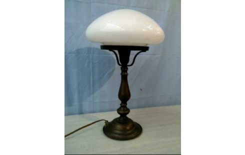 TISCHLAMPE PILZ WEIß KL. DEFEKT