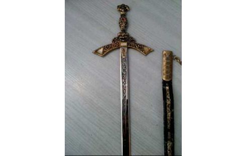 DOLCH GRIFF M. STEINEN VERZIERT