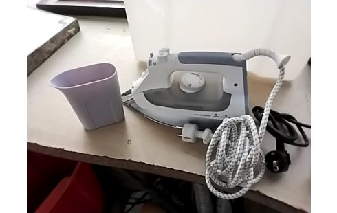 FER A REPASSER ROWENTA +ACC RES