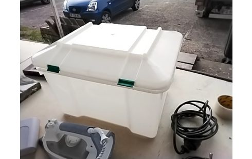 CAISSE PLASTIQUE