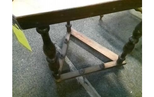 GUERIDON TRIANGLE BOIS