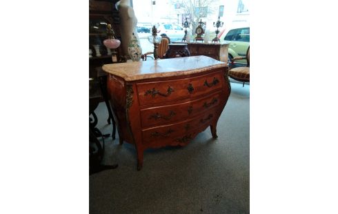 COMMODE STYLE LOUIS XV MARBRE