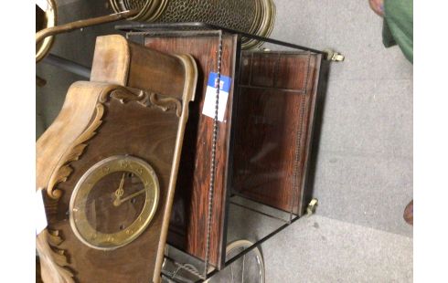 DESSERTE A ROULETTES FORMICA