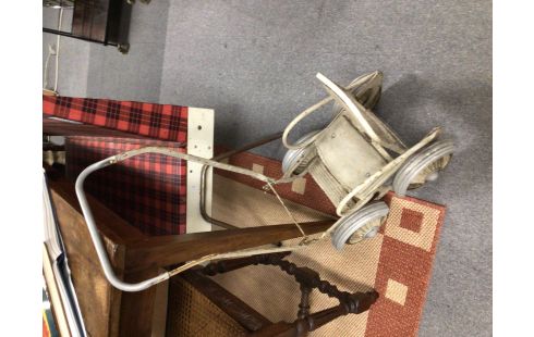 POUSSETTE ANNEE 40-50