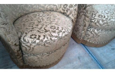 WOHNZIMMER ANTIK BLUME