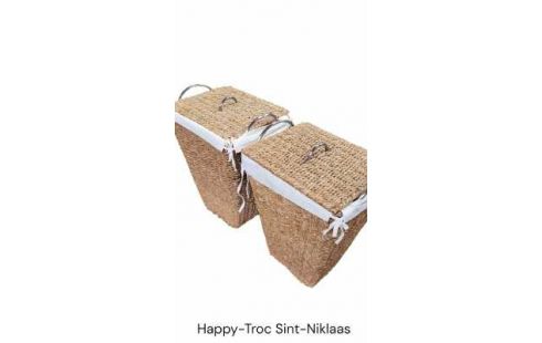 WÄSCHEKORB. RATTAN DAS STÜCK