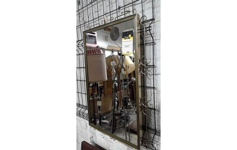 MIROIR EN METAL DORÉ