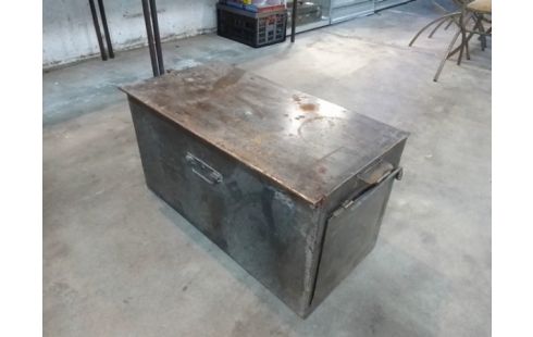 COFFRE METAL EN L'ETAT