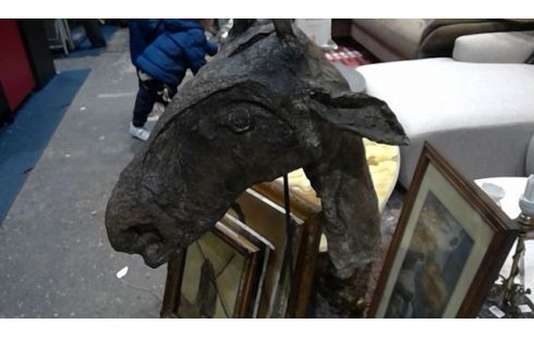 TETE DE CERF EN PAPIER MACHE 