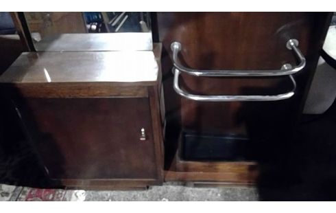 GUARDARROPA. ART DECO