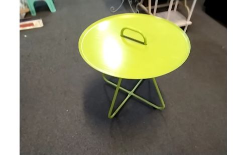 TABLE JARDIN POIGNEE VERT POMME