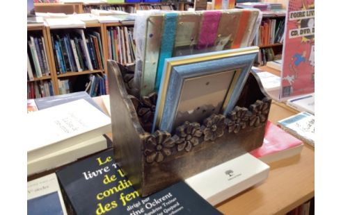 RANGEMENT BOIS FLEURS