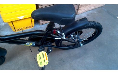 KINDERFAHRRAD, , B'TWIN-RAD SCHWARZ MET GRÜN