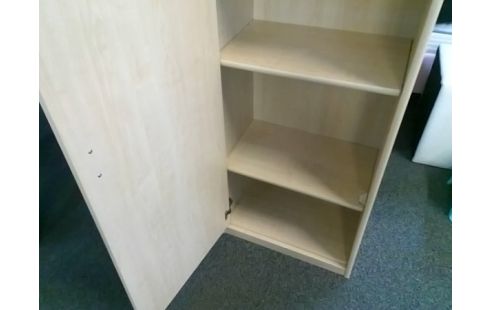 HAUTE 1P (COIN D'UNE ETAGERE A RECOLLER)