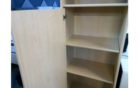 HAUTE 1P (COIN D'UNE ETAGERE A RECOLLER)