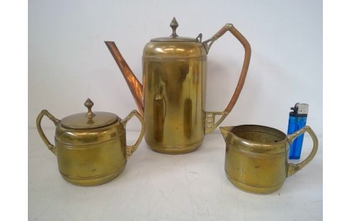 KOFFIEPOT SET VAN 3 , JUGENDSTILL  ,MESSING