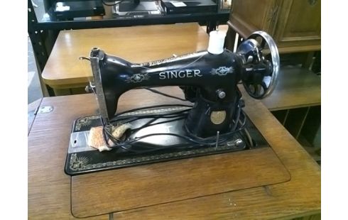 MEUBLE AVEC MACHINE A COUDRE SINGER